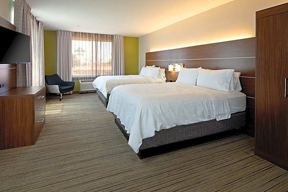 Holiday Inn Express Fresno South By IHG