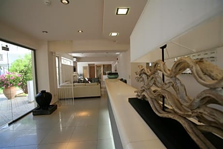 Flamingos Hotel