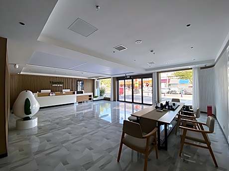 UPINN Xinyang Gushi Neighborhood Center Hotel
