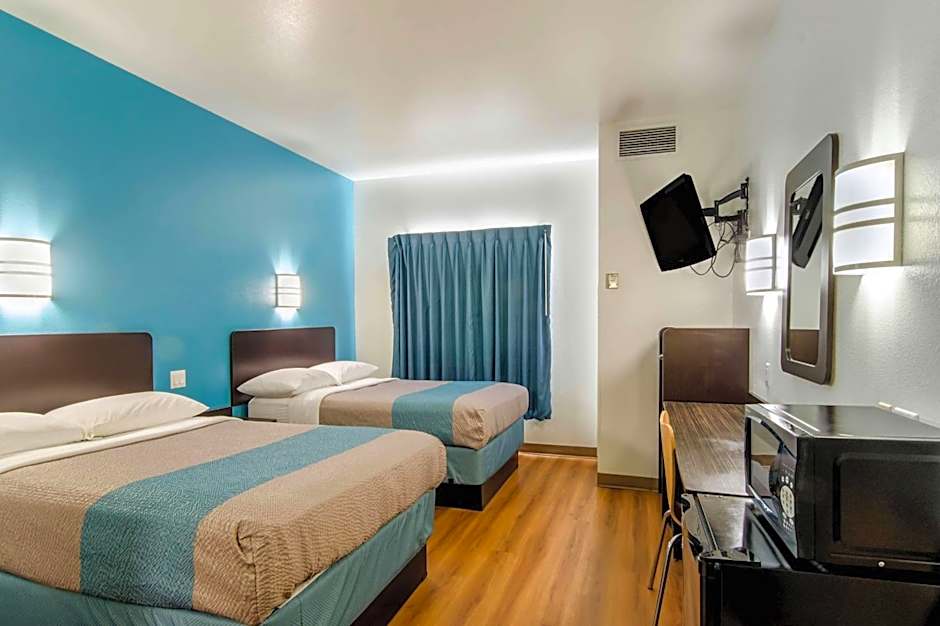 Motel 6-Wheatland, WY