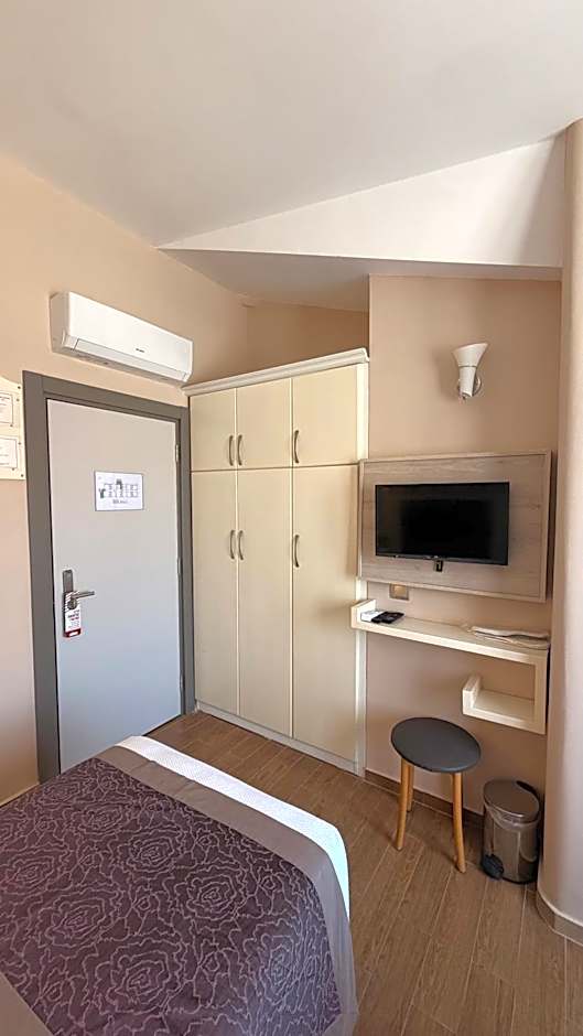 Ida Hotel