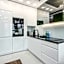 DEO PLAZA Riverside Residence by Noclegi Renters