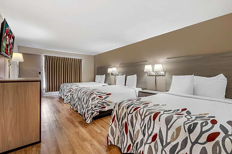 Photo 1 of 5 of Deluxe 3 Double Beds, Nonsmoking