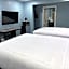 Surf City Inn & Suites