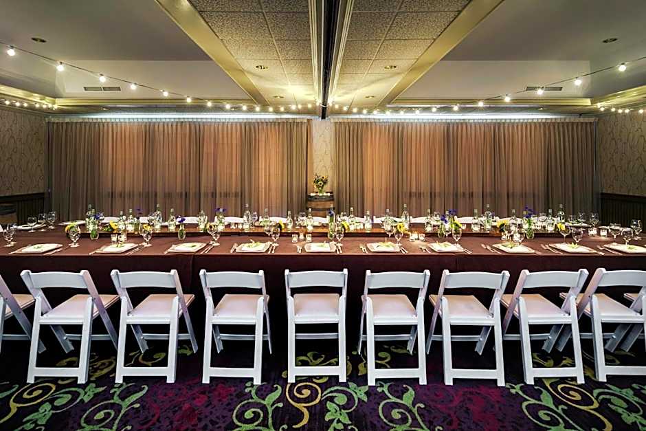DoubleTree By Hilton Hotel Sonoma Wine Country