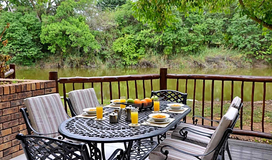 Cambalala - Luxury Units - in Kruger Park Lodge - Serviced Daily, Free Wi-Fi