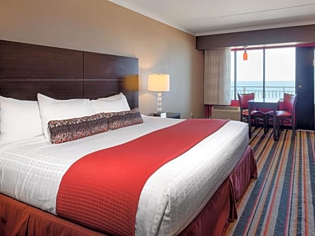Ocean View Queen Bed