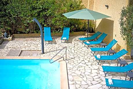 Logis Hotel La Bastide d'Entraigues