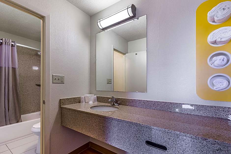 Motel 6-Mount Vernon, IL