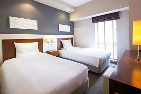 Eco Plan, Moderate Twin Non-Smoking, Housekeeping Is Optional with Additional Cost