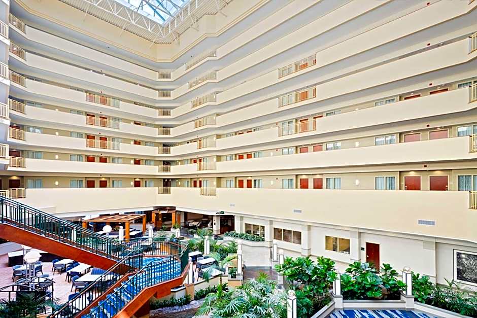 Embassy Suites By Hilton Hotel Tampa-USF/Near Busch Gardens