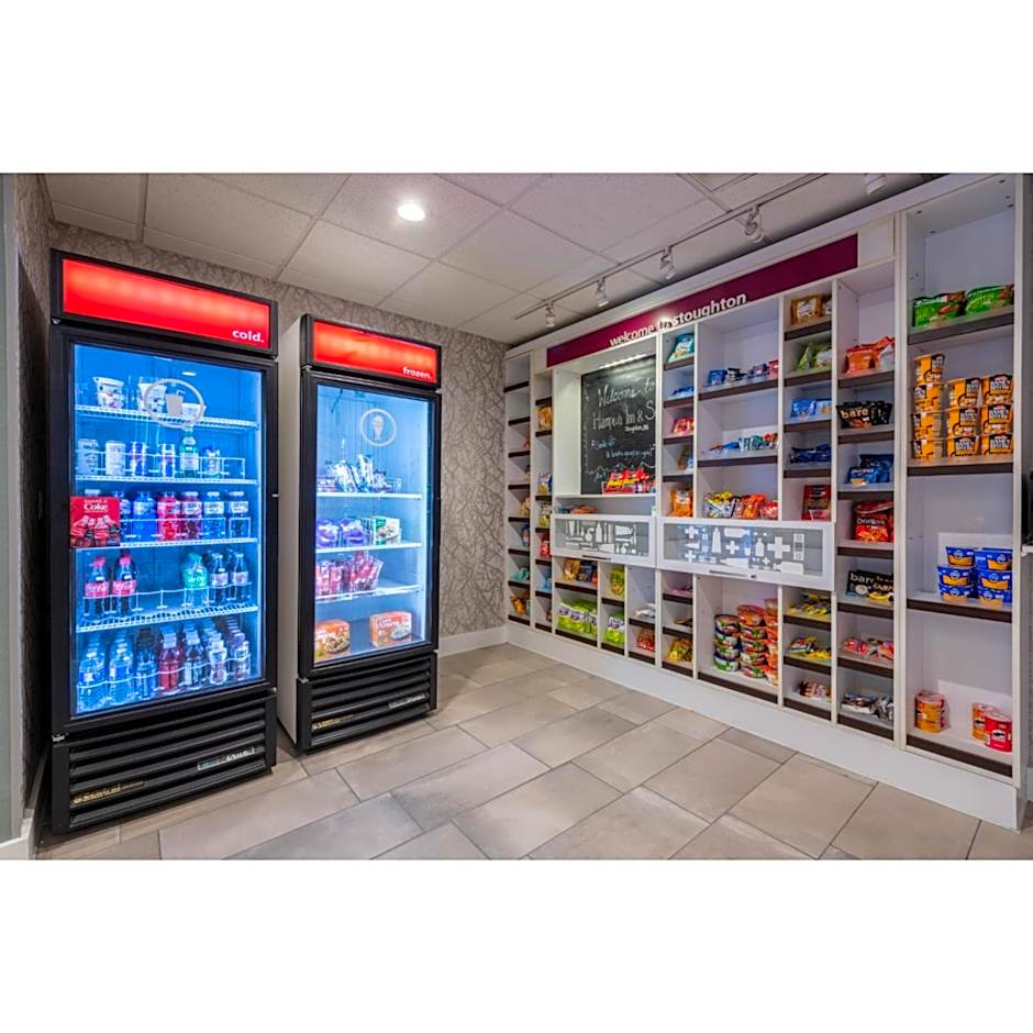 Hampton Inn & Suites Boston/Stoughton