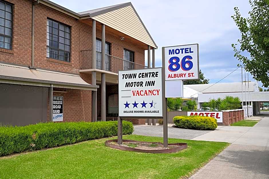 Holbrook Town Centre Motor Inn