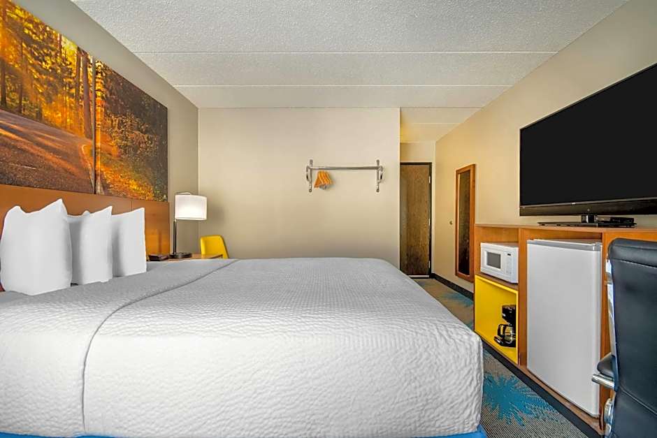 Days Inn by Wyndham International Falls