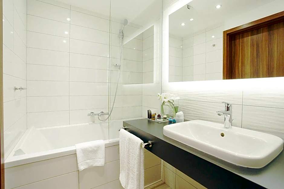 Warsaw Plaza Hotel