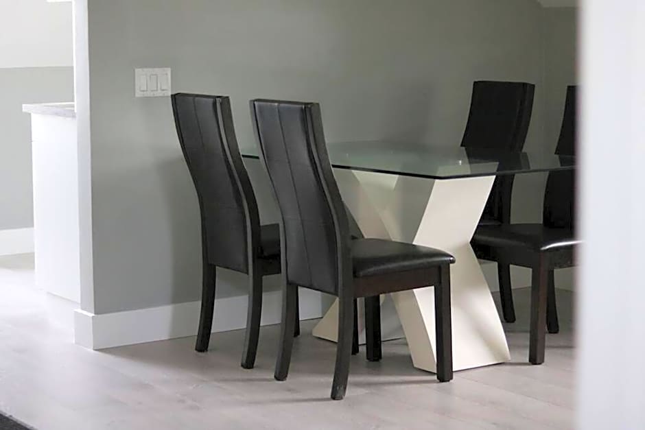 Unique modern luxury 2 bedroom apartment rental