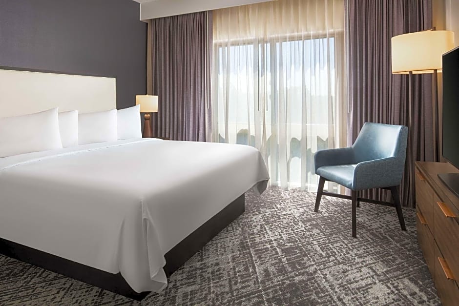 Photo 1 of 2 of 1 Queen Bed Suite, Hearing/Mobility Accessible, Bathtub