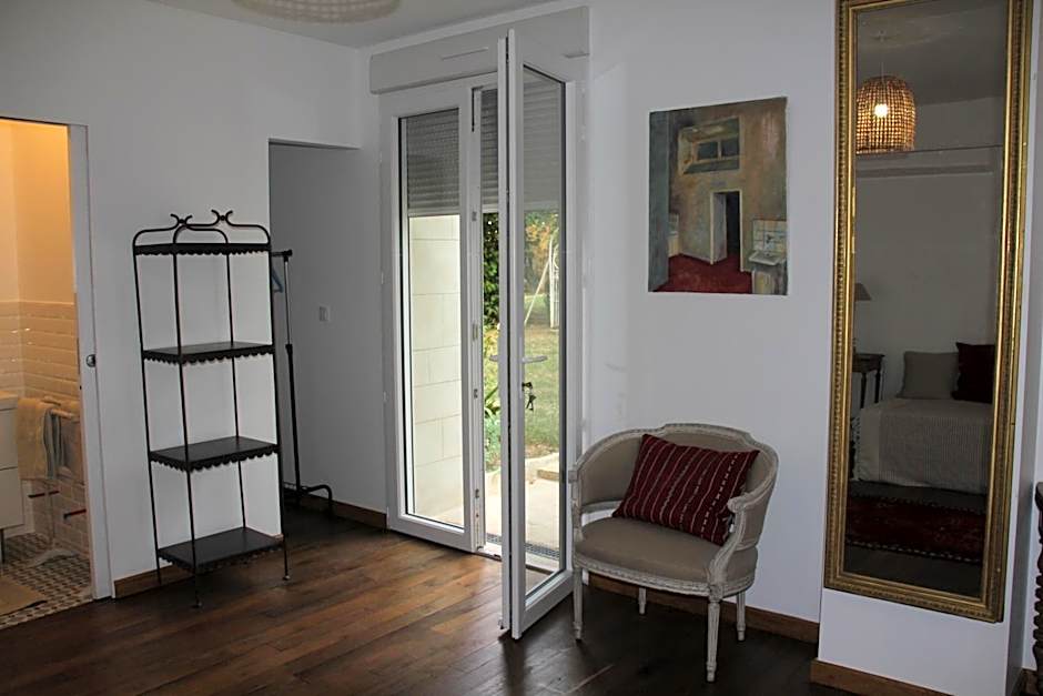 Foto 1 de 17 de 1 Double Bed or 2 Beds