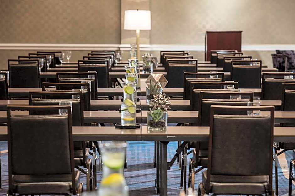 Renaissance by Marriott Waterford Oklahoma City Hotel