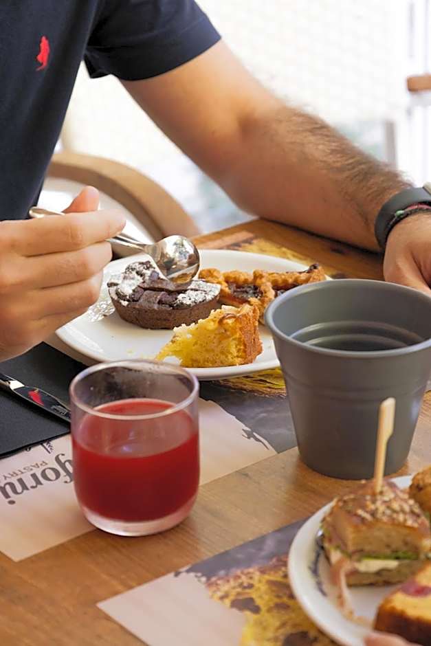 California Pastry Hotel