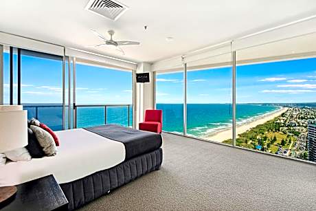 Three Bedroom Ocean View Suite