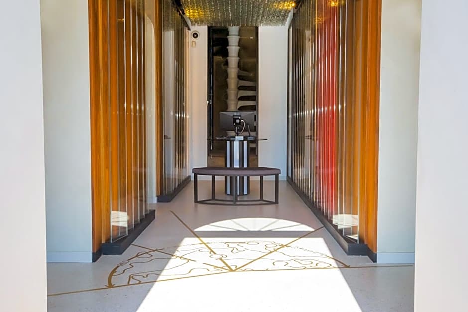 Hotel Faro Lariño