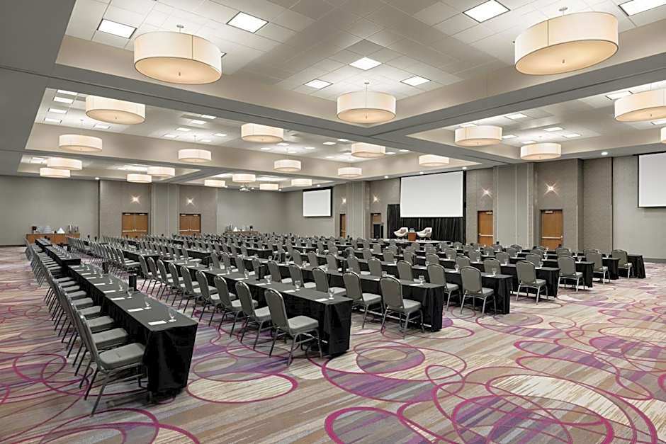 Courtyard by Marriott Omaha Bellevue at Beardmore Event Center