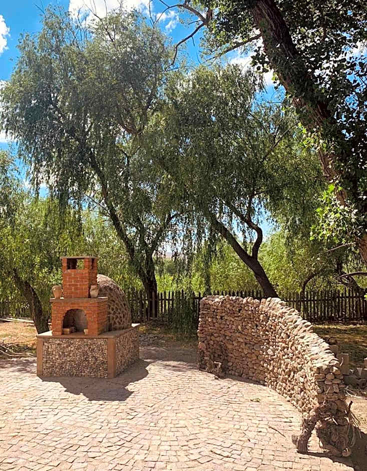 SUNOLUS VINEYARDHOUSe