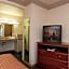 Cloverdale Wine Country Inn and Suites