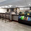 Courtyard by Marriott Manchester-Boston Regional Airport