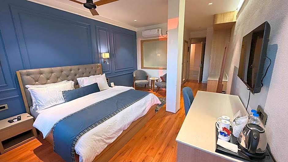 Hotel M & Resort