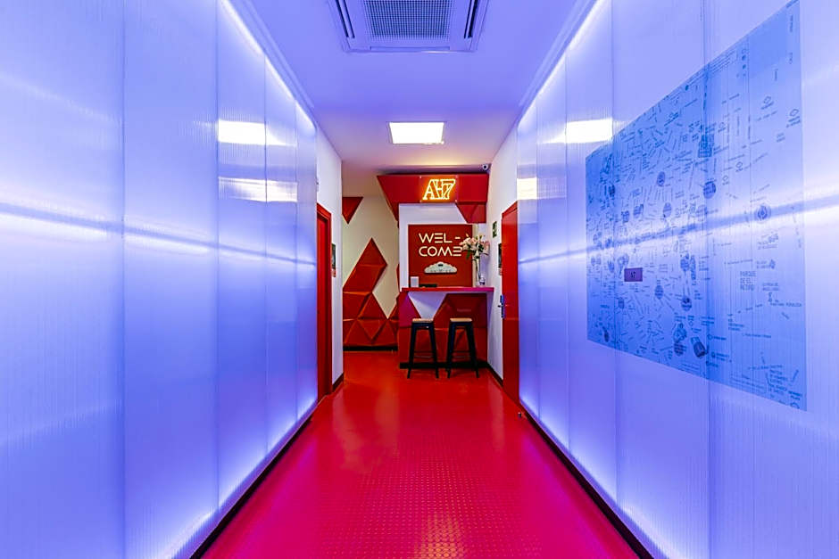 Art Seven Hostel Capsules