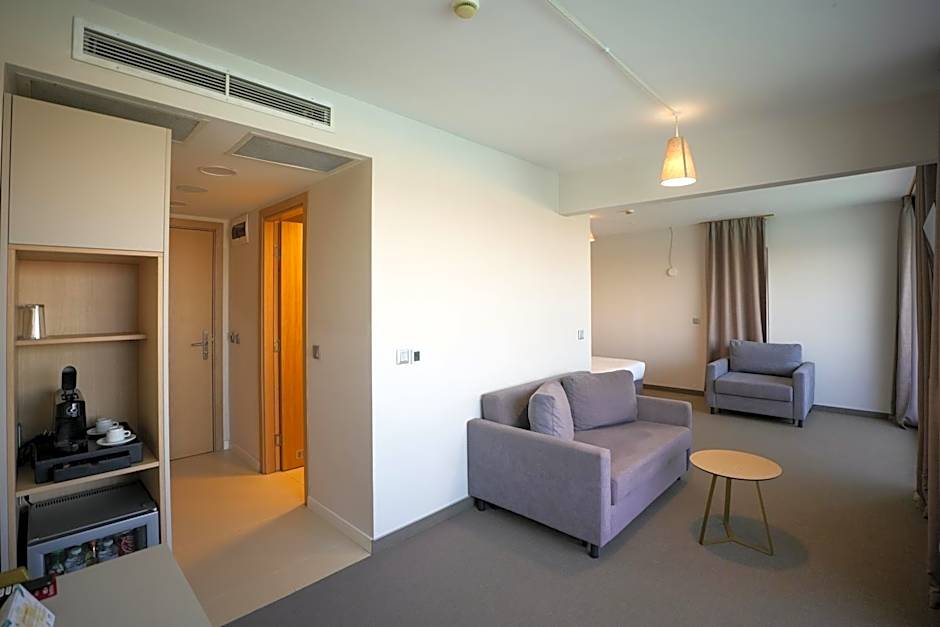 Hotel Antea - By The Sea