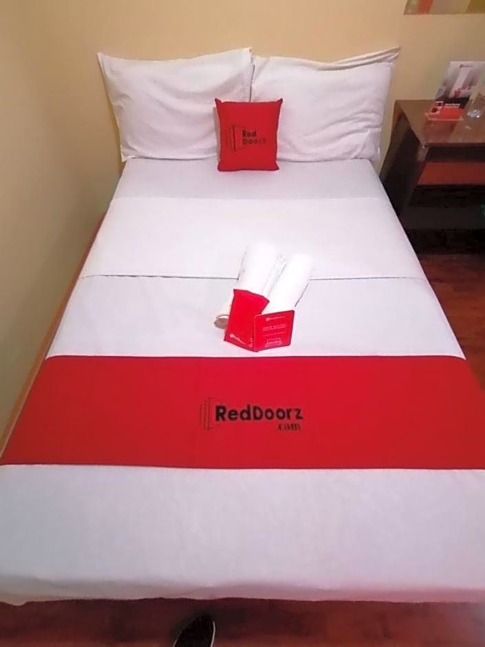 RedDoorz near SM Batangas City