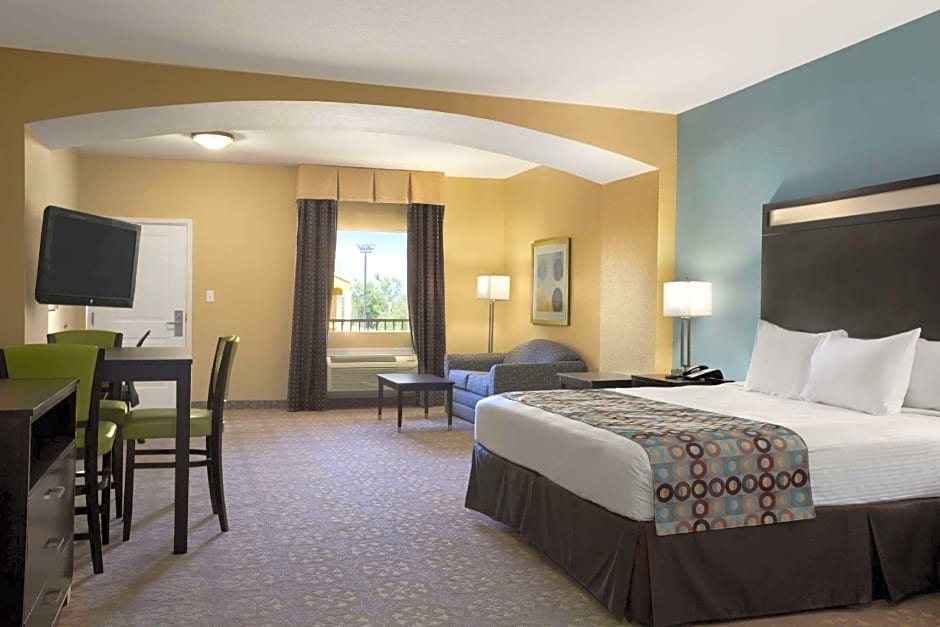 Days Inn & Suites by Wyndham Gonzales