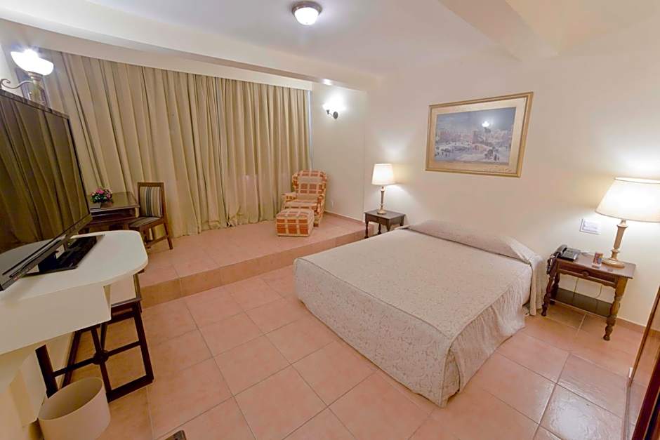 Dayrell Hotel e Centro De Convenções