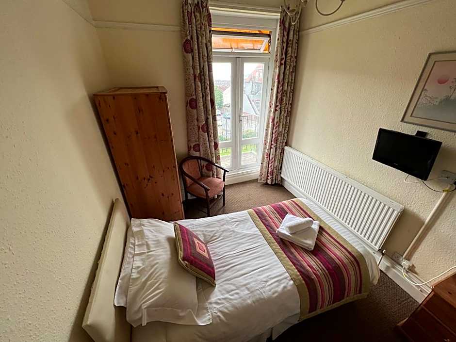 Hurst Dene Aparthotel