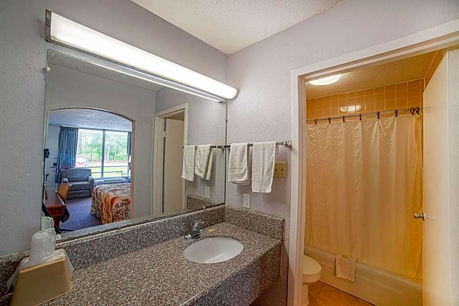 Masters Inn Selma Smithfield I-95 By OYO