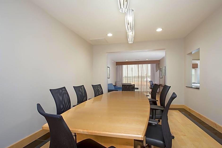 Holiday Inn Express Hotel & Suites Amarillo By IHG