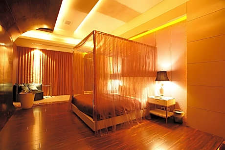 Standard Double Room - Check-In After 9:00 PM