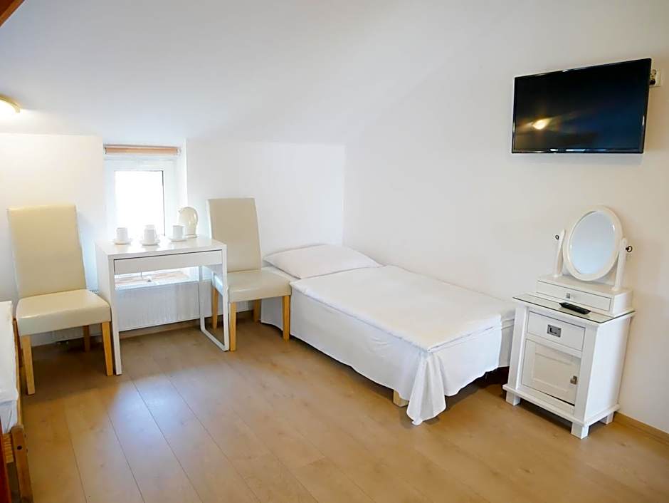 Słoneczny Dom pokoje i apartament na wynajem