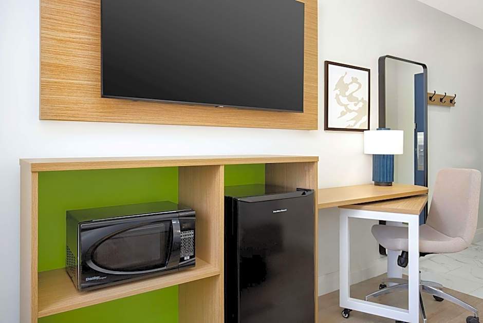 Spark by Hilton Brockville