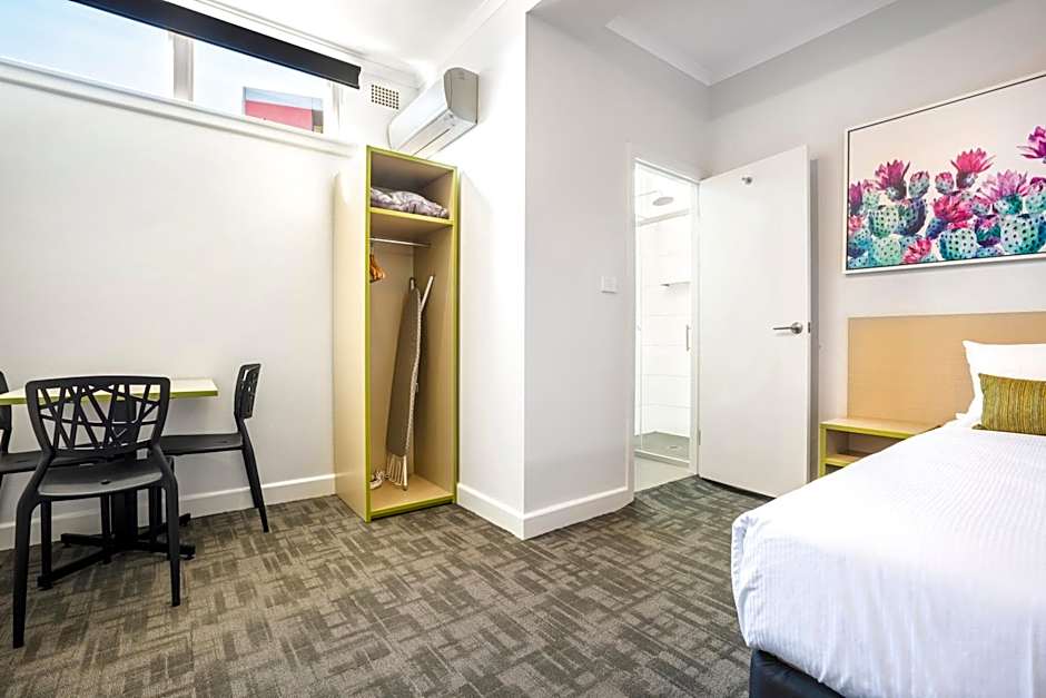 Nightcap at Hume Hotel