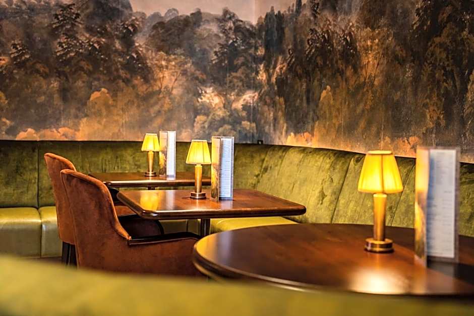 The Lansdowne Kenmare