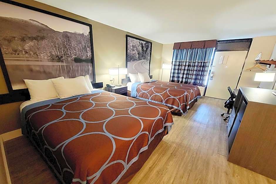 Super 8 by Wyndham Marion NC