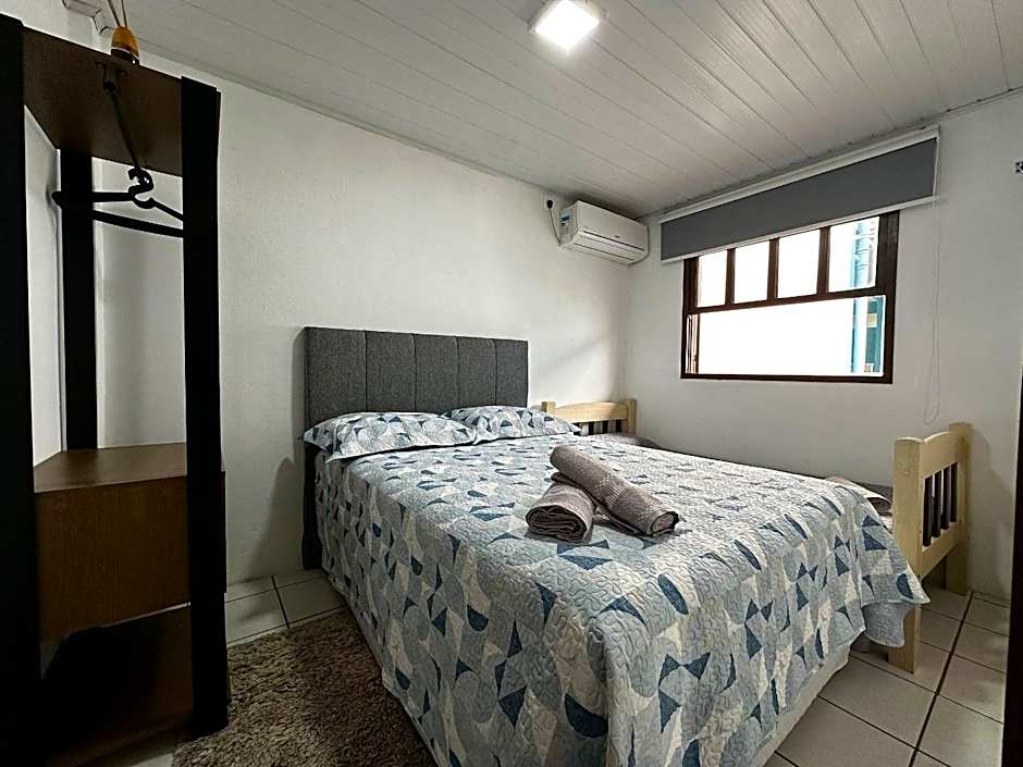 BS01- Casa com Piscina Aquecida e Churrasqueira