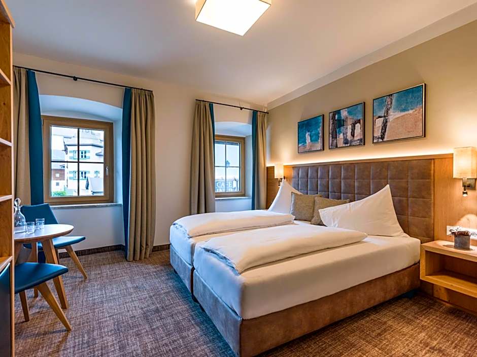 Photo 1 of 6 of Double Room