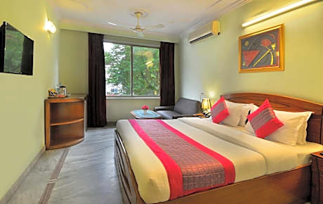 Superior Deluxe Double or Twin Room