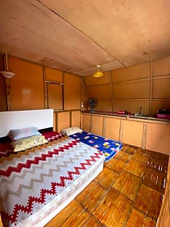 Triple Room with Shared Bathroom