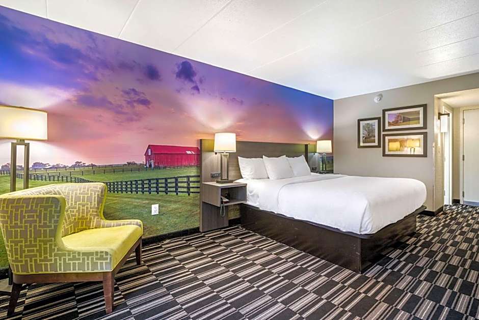 Clarion Pointe Richmond North Near University